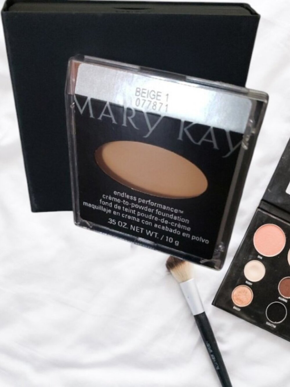Mary Kay Endless Performance® Beige 1 Matte Crème-to-Powder Foundation ✨NIB✨ - Picture 2 of 7
